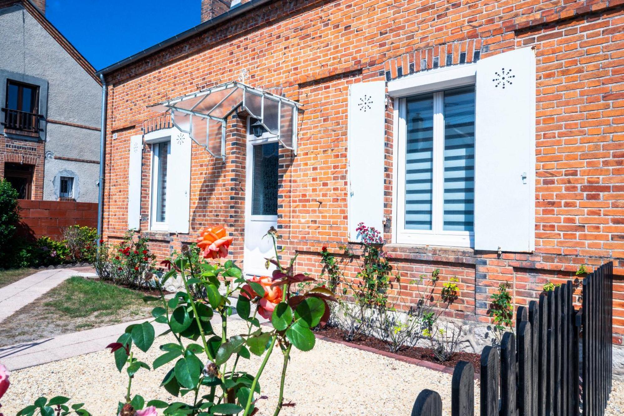 "Le 35" Maison Renovee Avec Jardin Proche Centre 라모트-뵈브롱 외부 사진